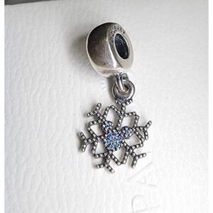 Pandora X Disney Mickey's Sparkling Snowflake .925 Sliver
